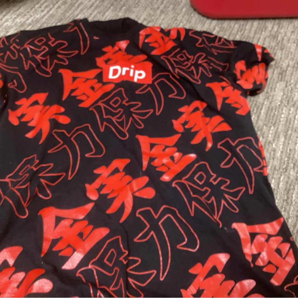 “Drip” tee unisex